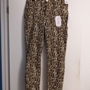 NWT. No Boundaries - skinny leopard print pants- size 13